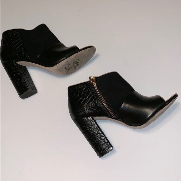 Trina Turk Los Gatos Open Toe Black Bootie - Picture 3 of 9